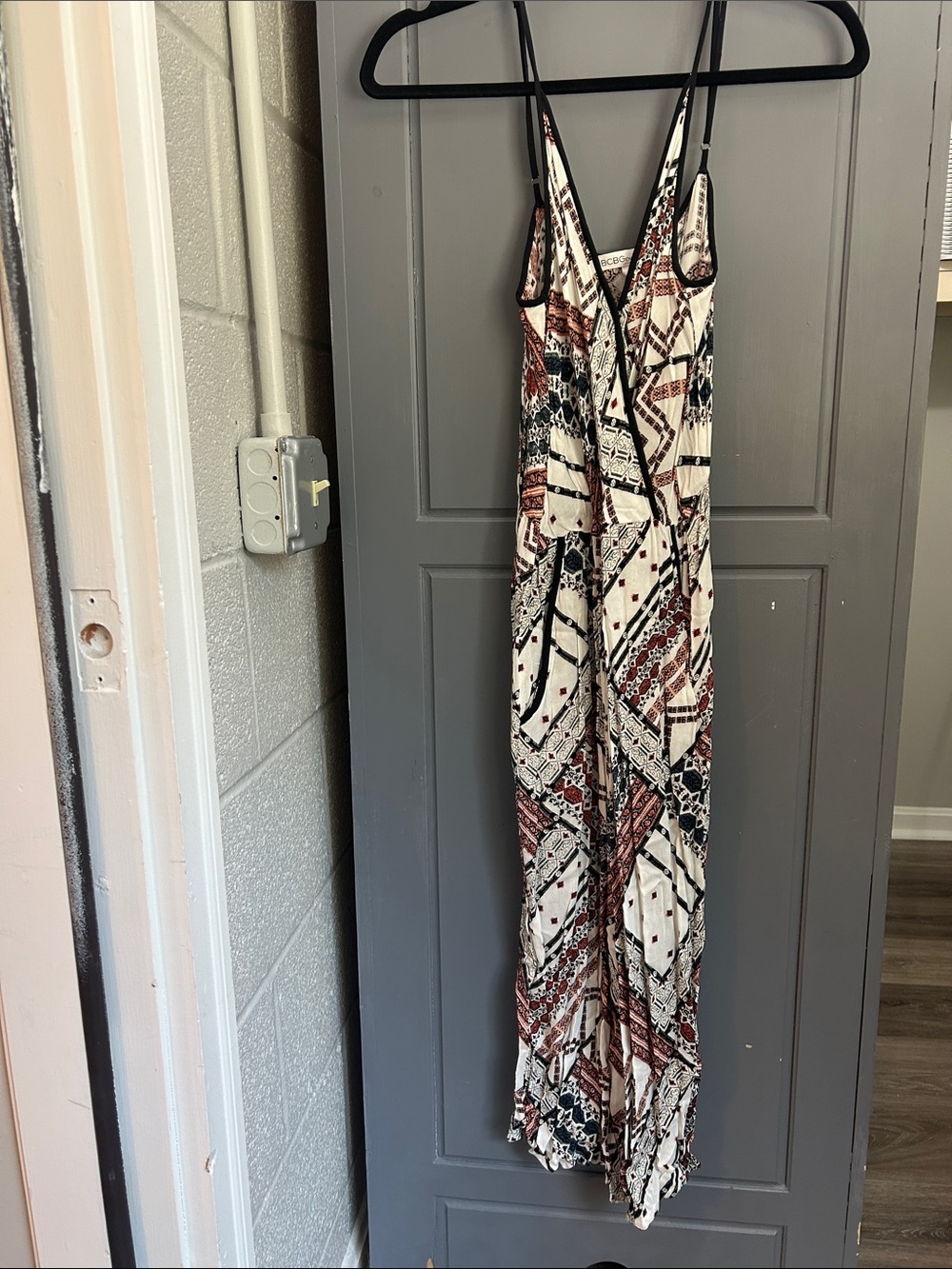 BCB Generation Bohemian Printed Jumpsuit in Cream and Black with Pockets. Sz S/M